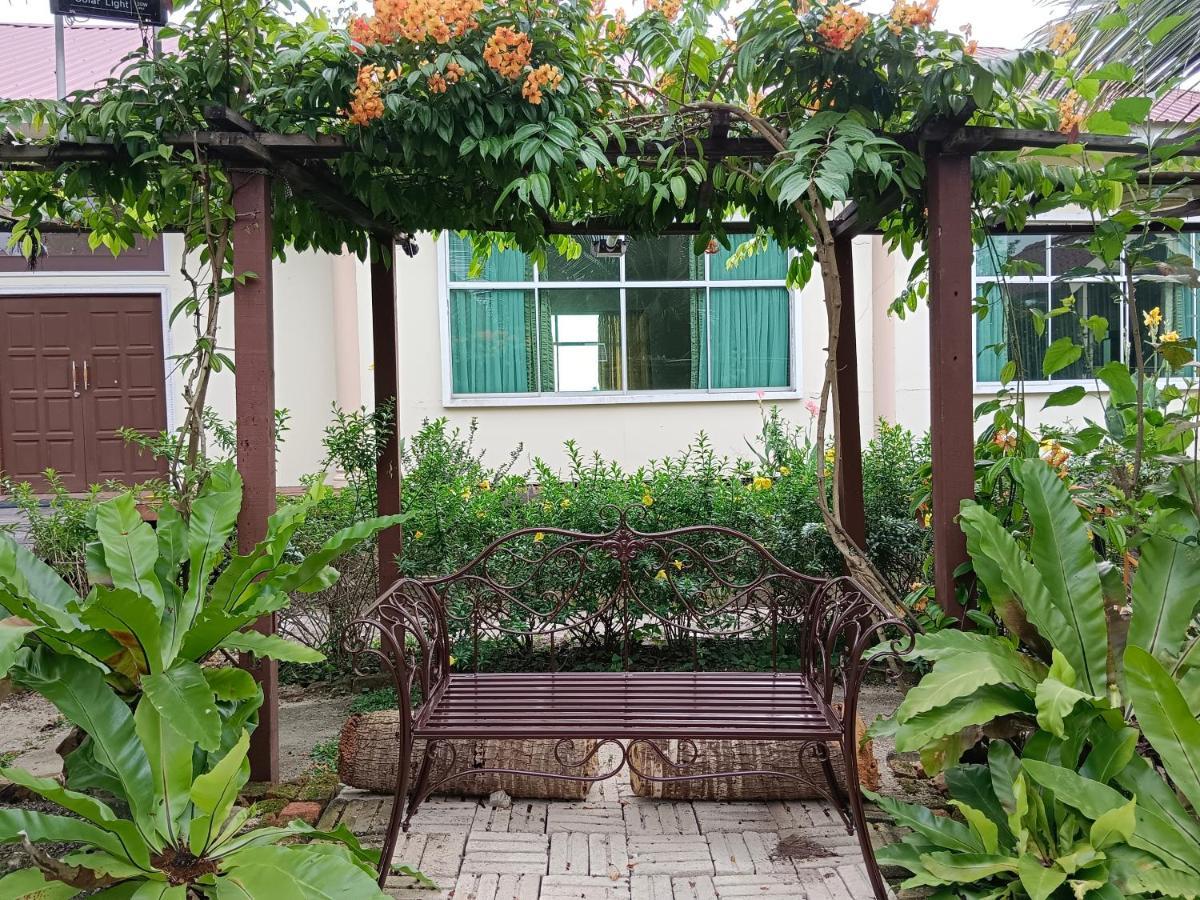 Kurau Inn Farmstay Kuala Kurau Ngoại thất bức ảnh