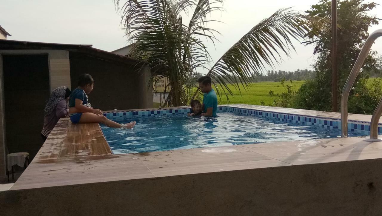 Kurau Inn Farmstay Kuala Kurau Ngoại thất bức ảnh